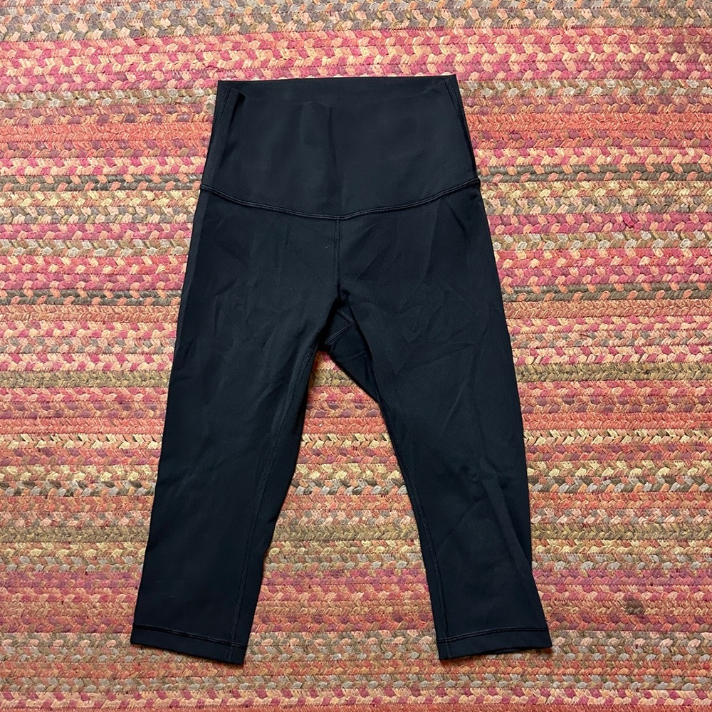 SOLD LULULEMON BLACK WUNDER UNDER 1/2” TIGHTS
